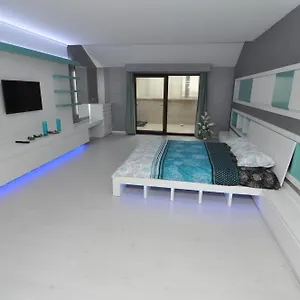 شقة ديكار, ترابزون